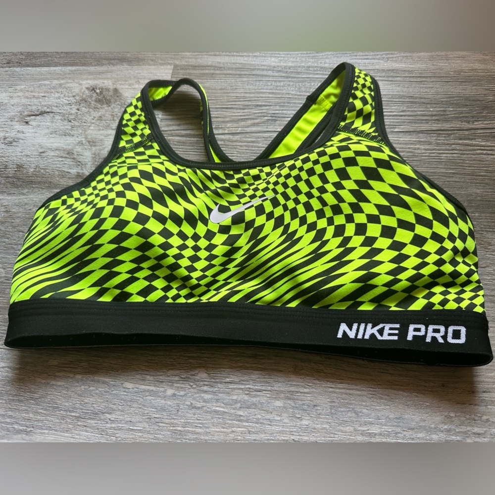 Nike Pro neon yellow and black checkered sports bra. Removable pads